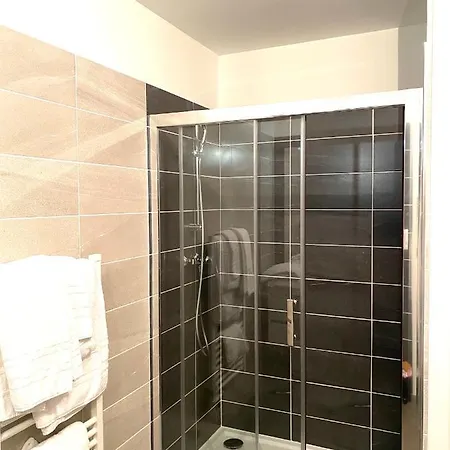 Apartamento Groupe Lao Hotellerie *